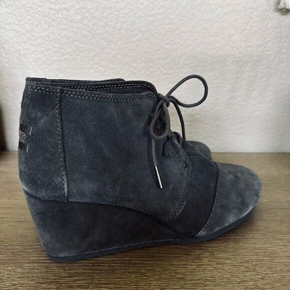 NWT TOMS Gray Suede Leather Wedge Ankle Boots Booties 11 - Picture 3 of 8